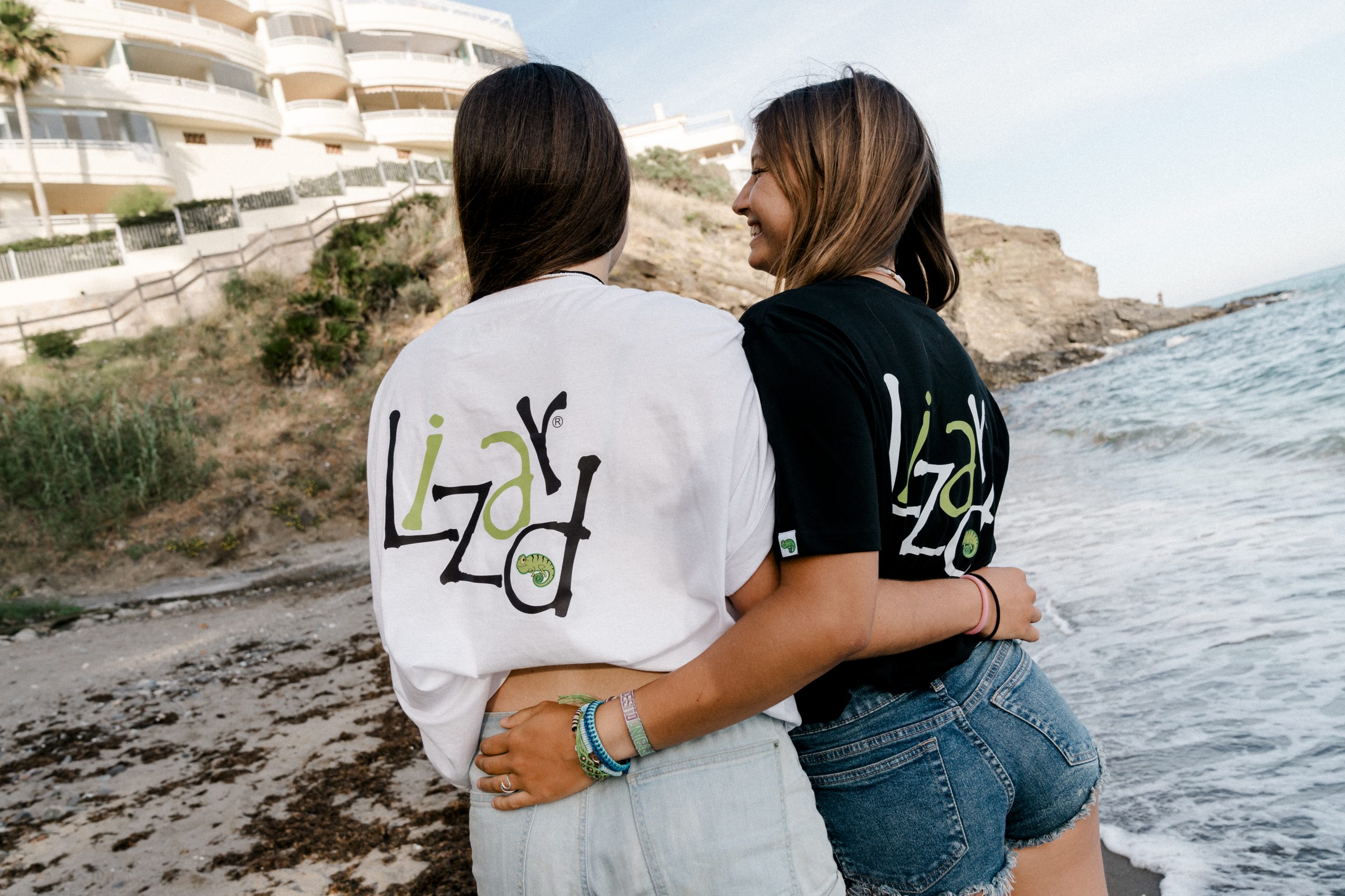Beyond Classic Crop Tee - Imagen 4